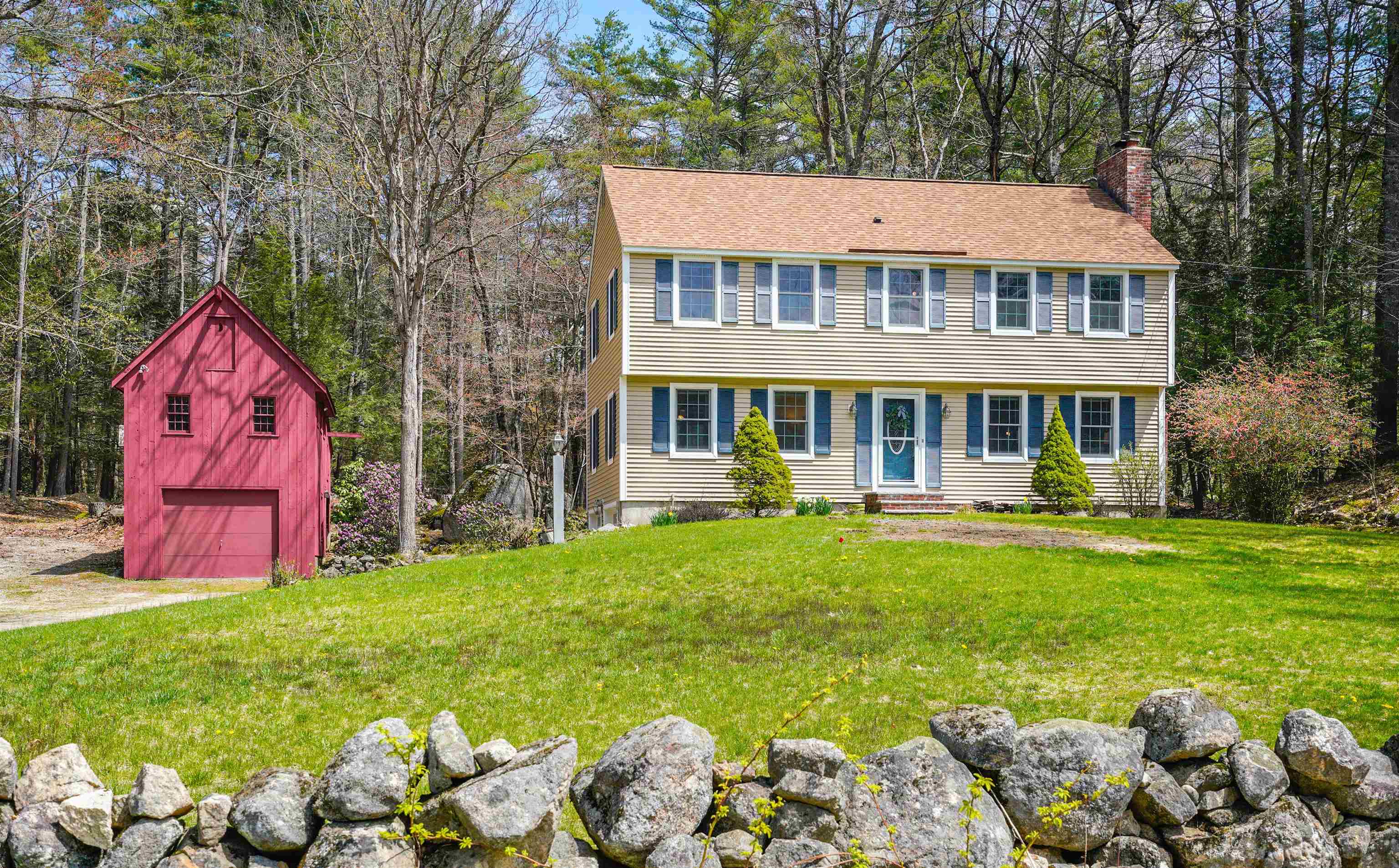 11 Brook Road Amherst, NH 03031 - Photo 1 of 37