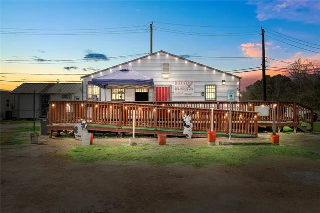 $820,000 | 9210 Ashville Drive, Houston, TX 77051