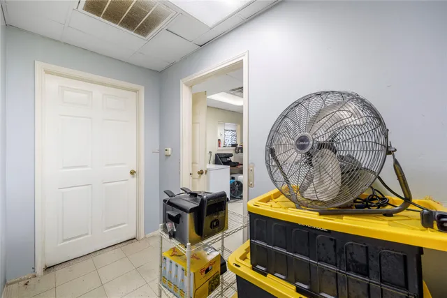 $820,000 | 9210 Ashville Drive, Houston, TX 77051