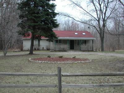 6901 Youngren Road Three Oaks, MI 49128 - Photo 1 of 8 Primary Photo