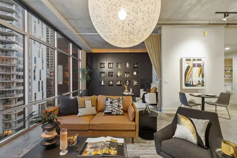 $825,000 | 800 West 5th Street, Unit 703, Austin, TX 78703