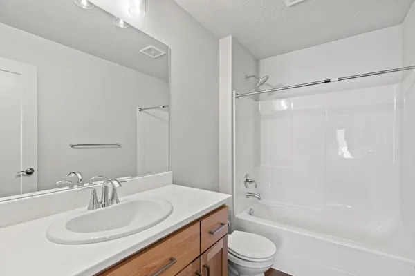 $640,000 | 211 North Woodlawn Lane, Spokane Valley, WA 99216