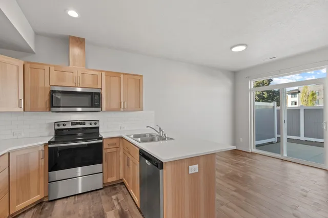 $640,000 | 211 North Woodlawn Lane, Spokane Valley, WA 99216