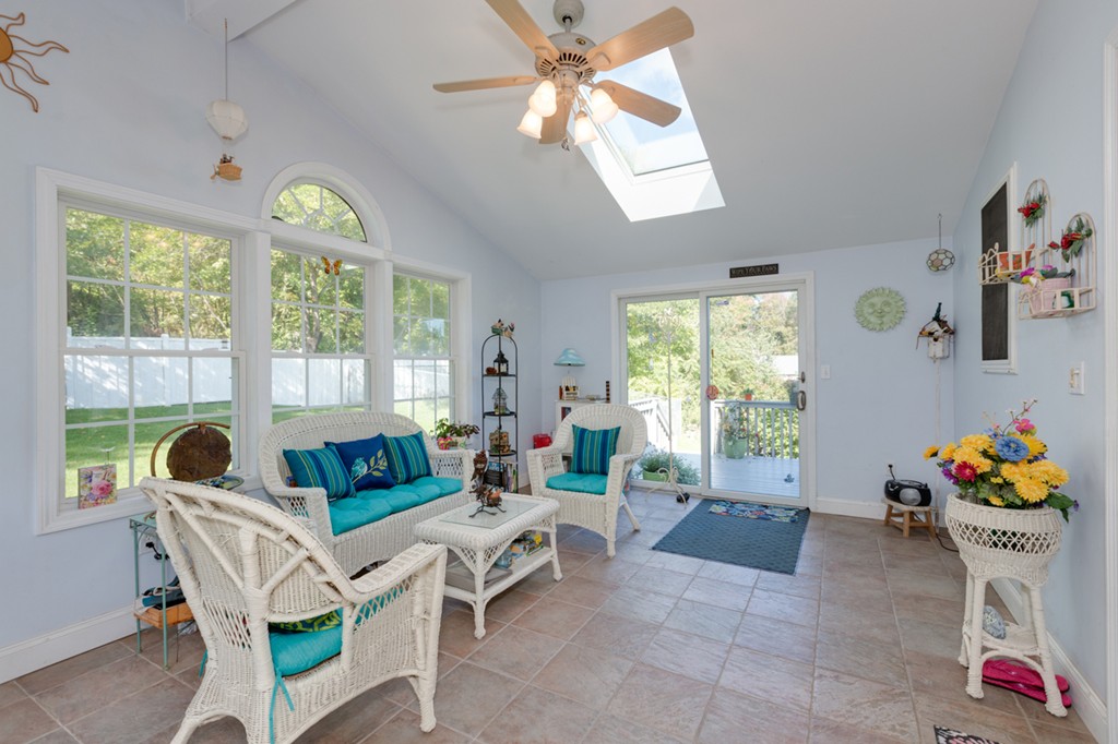71 Ormonde Road Methuen, MA 01844 - Photo 4 of 29 Gallery Image 4