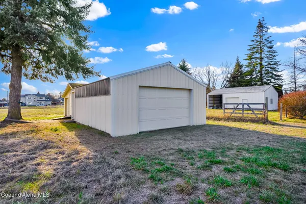 $645,000 | 1810 West Honeysuckle Avenue, Hayden, ID 83835