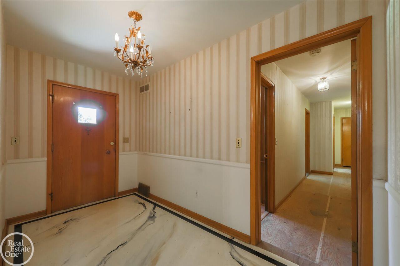 324 Moross Road Grosse Pointe Farms, MI 48236 - Photo 11 of 47