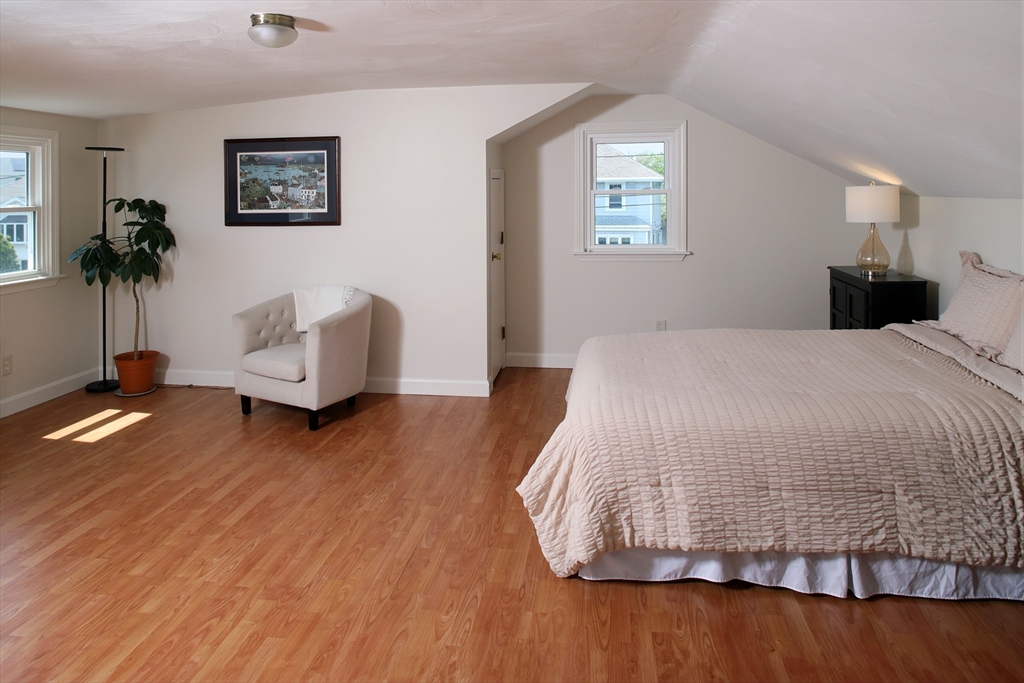 84 Newport Road Hull, MA 02045 - Photo 18 of 27