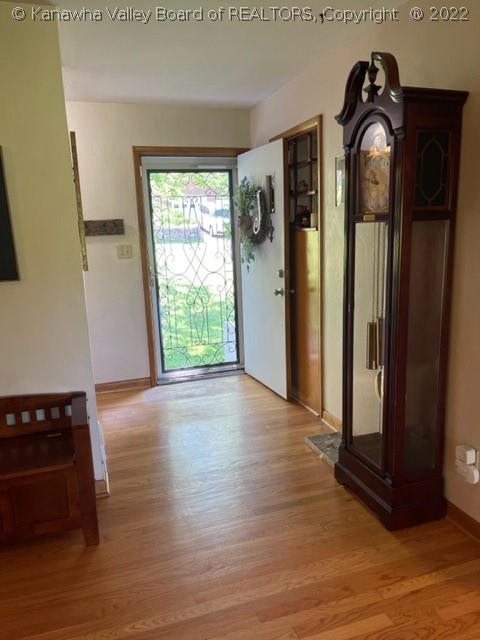 1123 Emerald Road Charleston, WV 25314 - Photo 4 of 27 Gallery Image 4