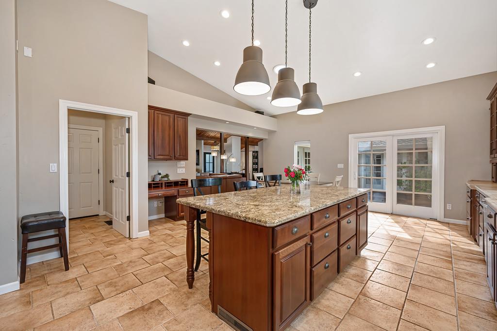 325 Diamond Oaks Road Roseville, CA 95678 - Photo 16 of 48