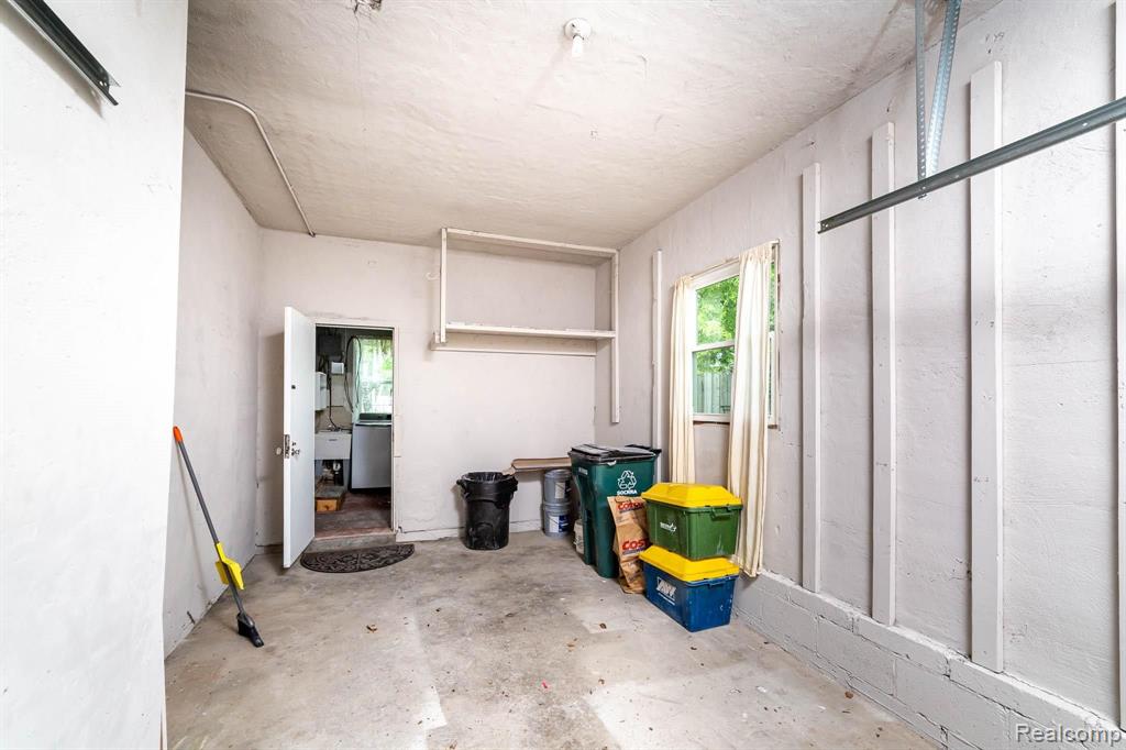 2897 Yorkshire Road Birmingham, MI 48009 - Photo 19 of 20