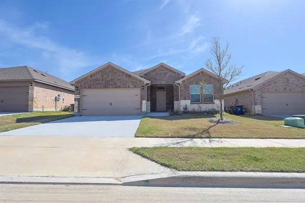 $2,050 | 4005 Malachite Drive, Celina, TX 75009