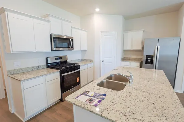 $2,050 | 4005 Malachite Drive, Celina, TX 75009