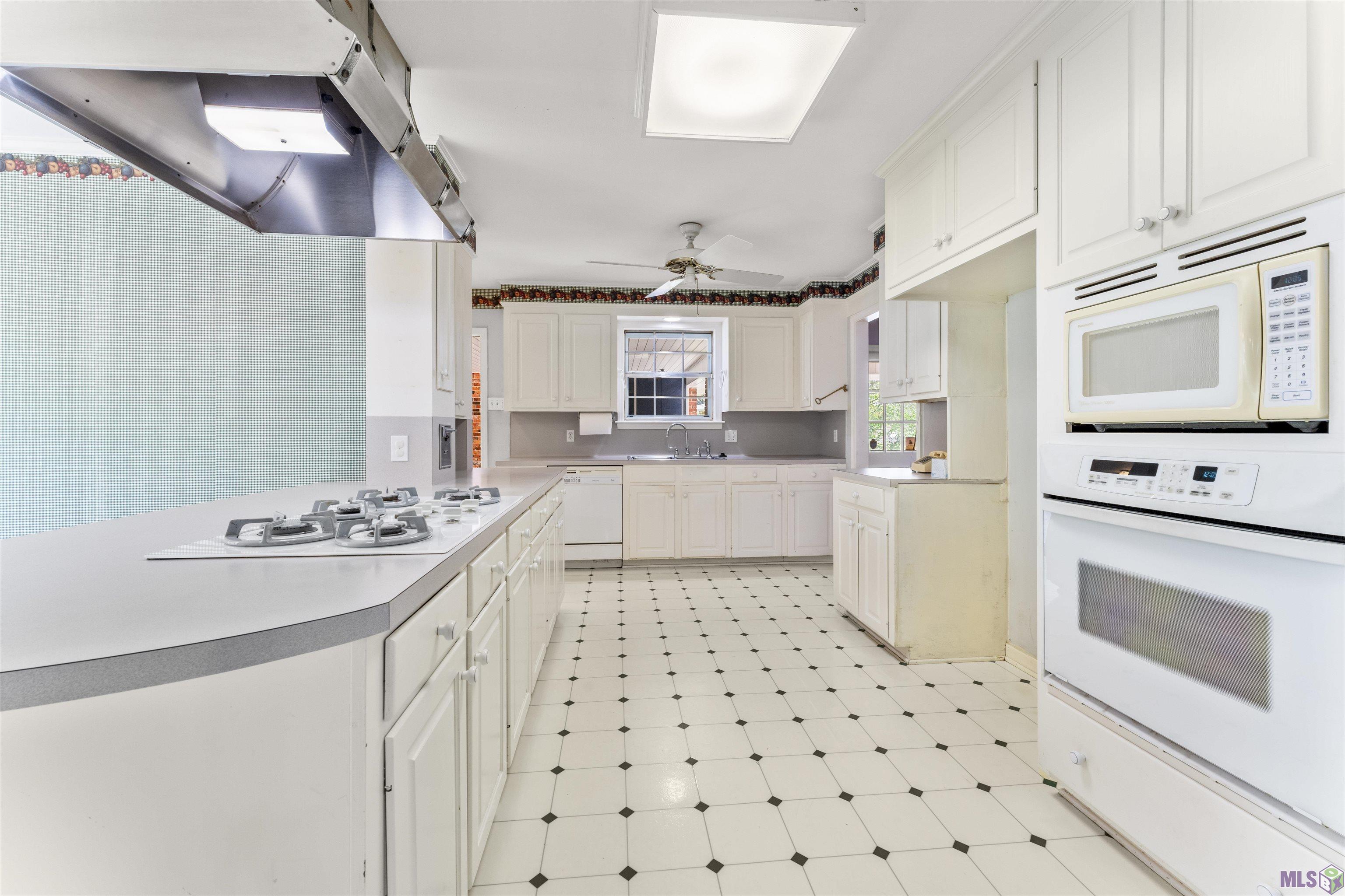 2068 Tamarix Street Baton Rouge, LA 70808 - Photo 9 of 18 Gallery Image 9