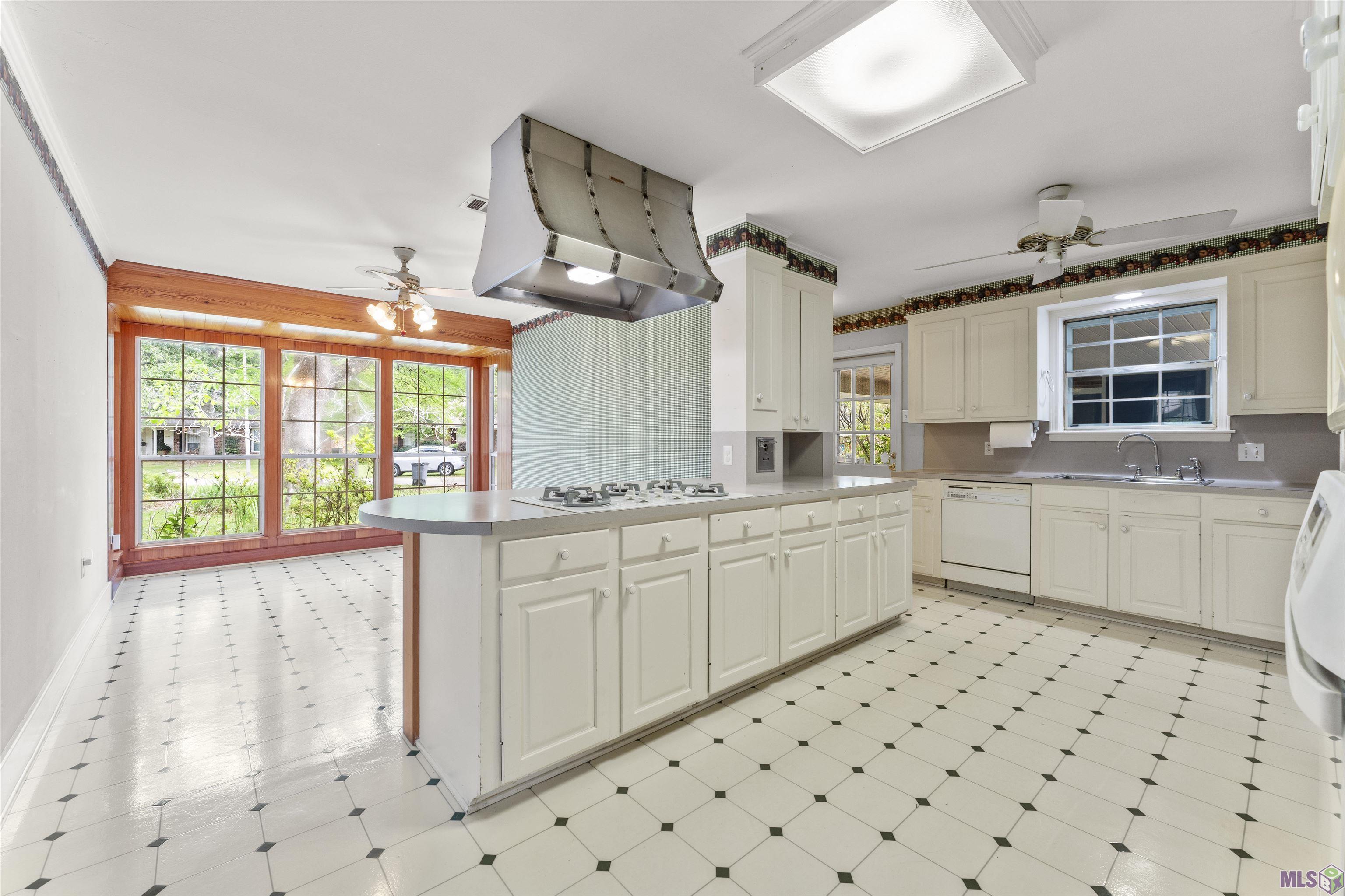2068 Tamarix Street Baton Rouge, LA 70808 - Photo 10 of 18 Gallery Image 10