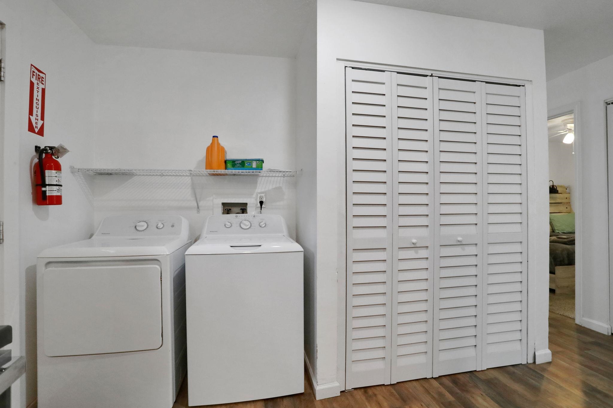 237 Riberia Street St. Augustine, FL 32084 - Photo 16 of 36 a utility room with dryer and washer