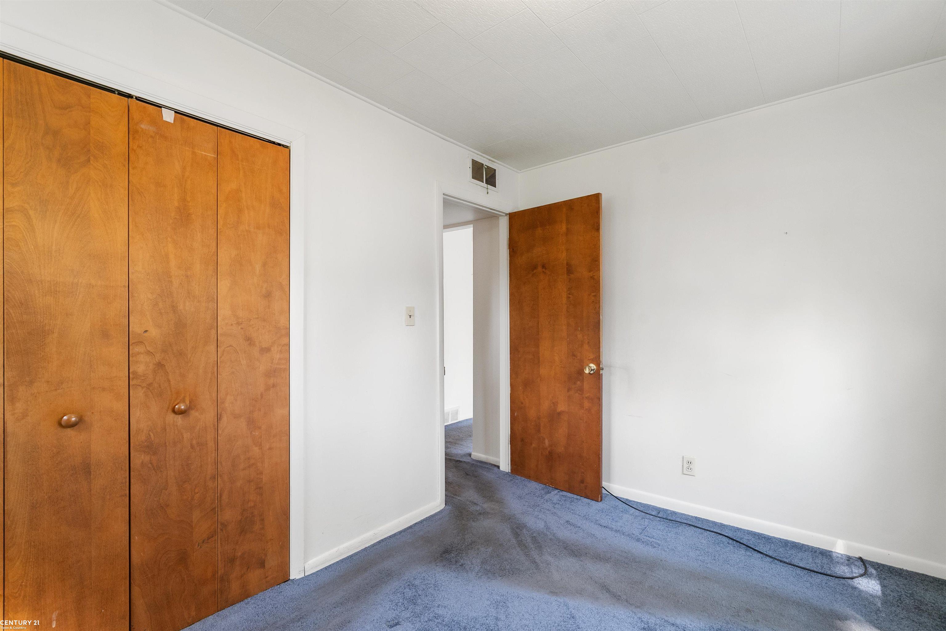14357 Stephens Warren, MI 48089 - Photo 14 of 27