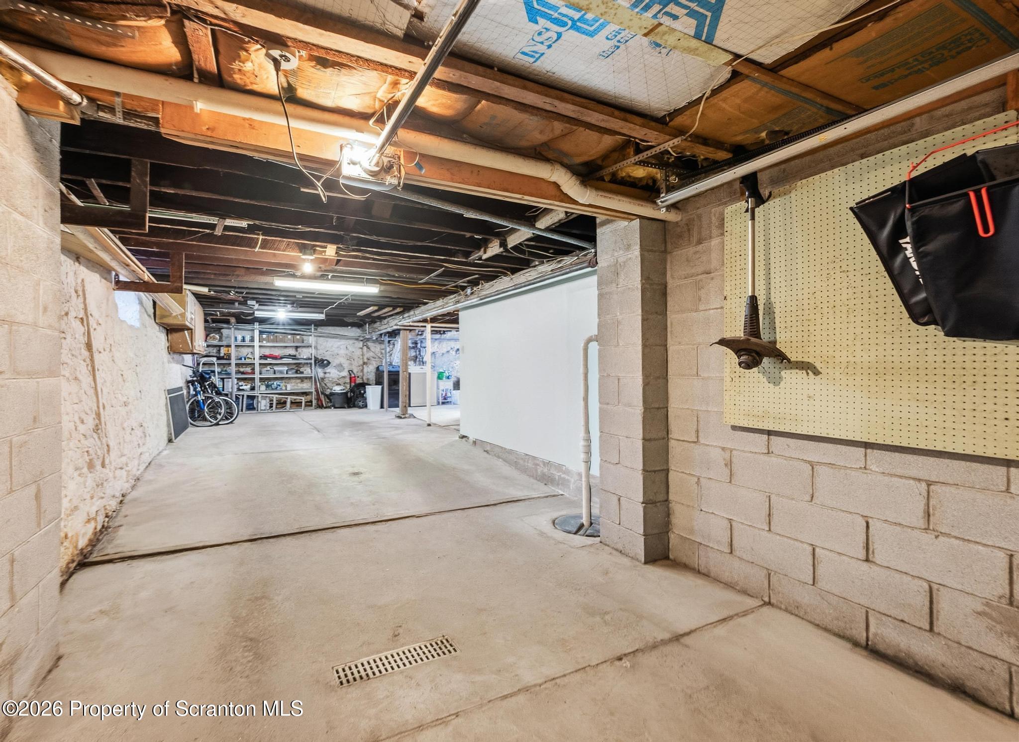 616 Myrtle Street Scranton, PA 18510 - Photo 50 of 65 a view of garage