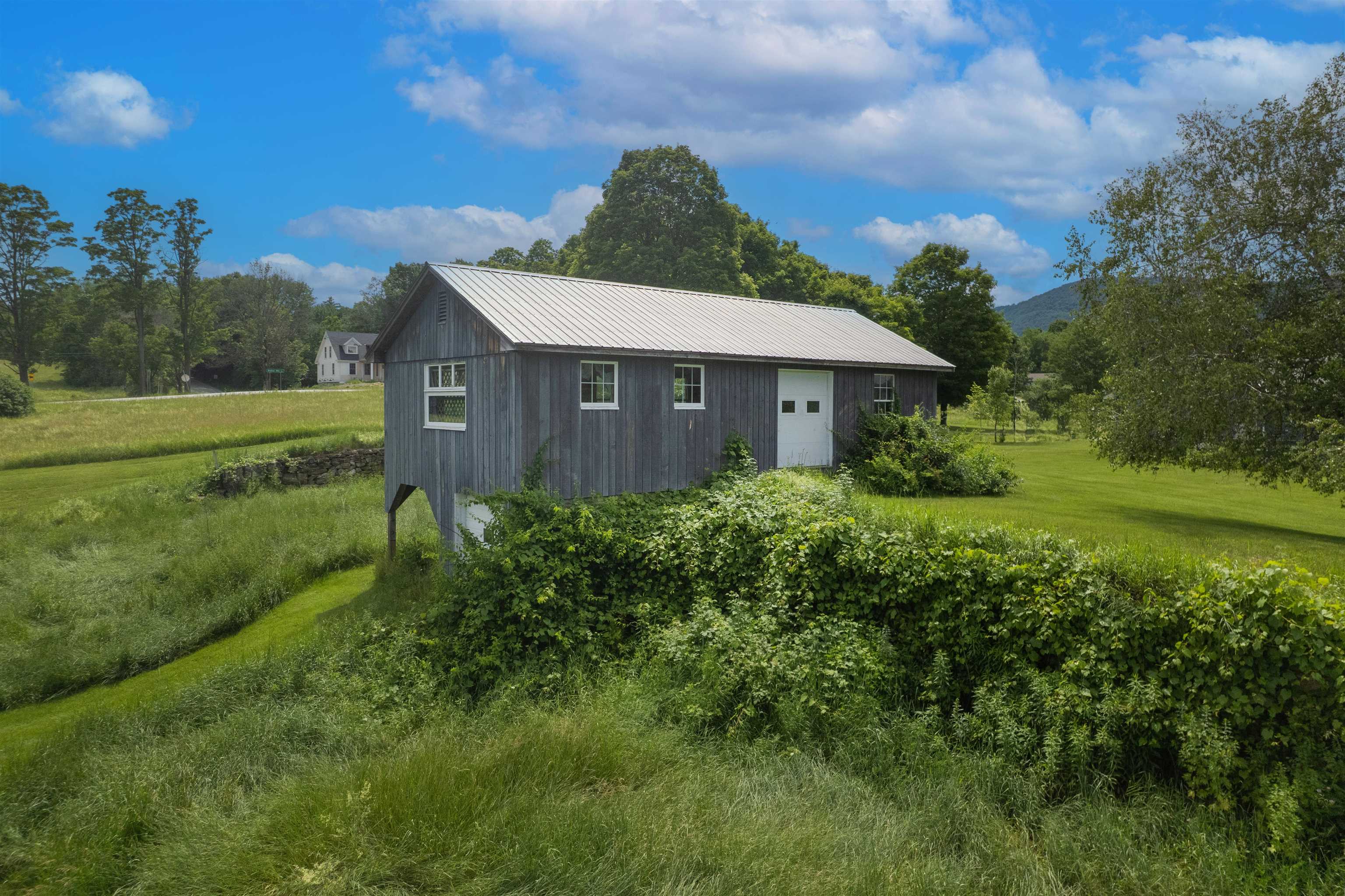 2086 Walker Mountain Road Clarendon, VT 05777 - Photo 8 of 38