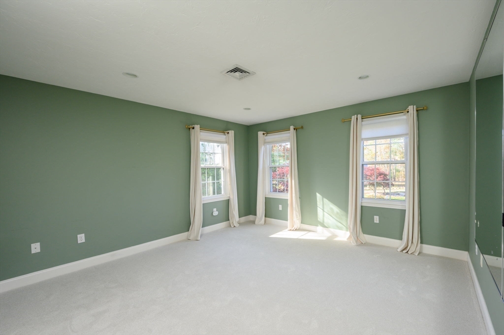 17 Roxanne Road Pembroke, MA 02359 - Photo 29 of 41 Gallery Image 29