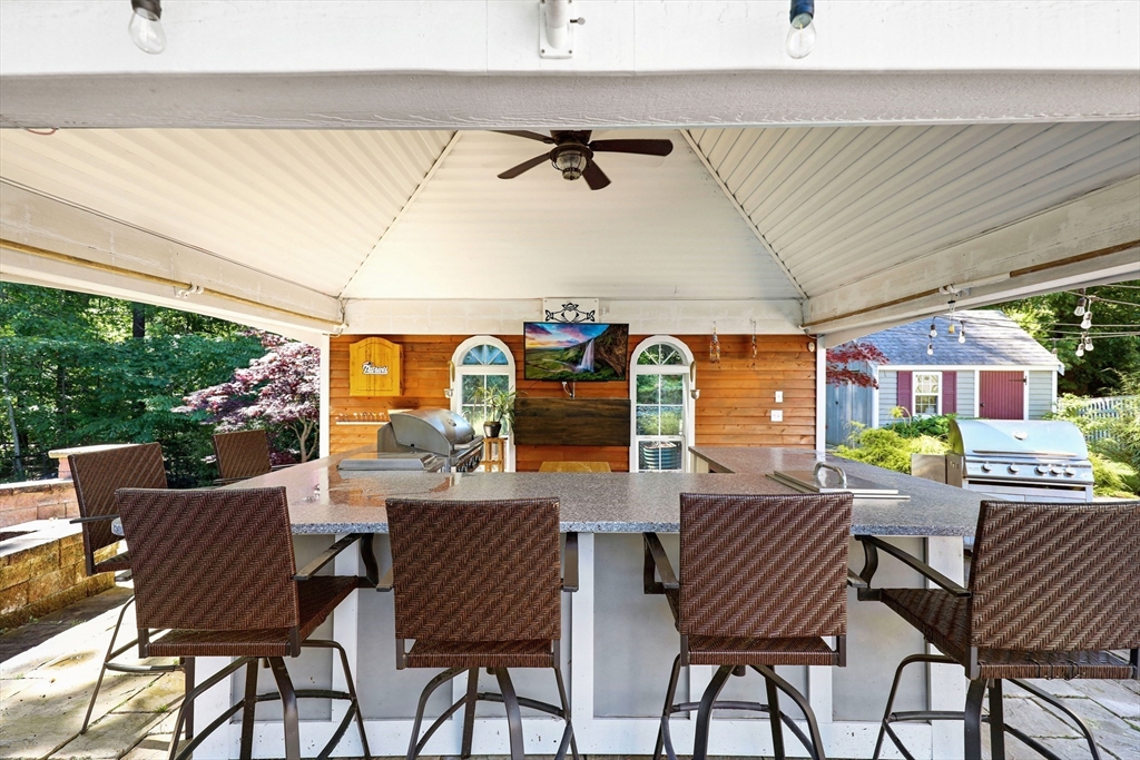 17 Roxanne Road Pembroke, MA 02359 - Photo 4 of 41 Gallery Image 4