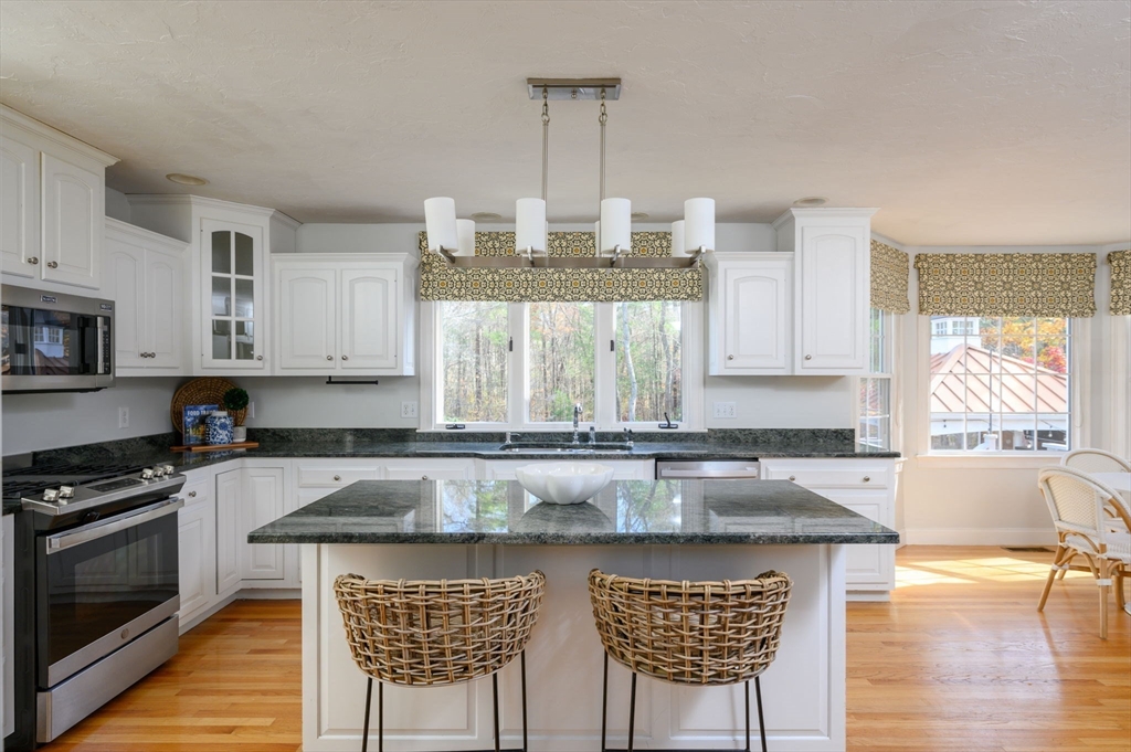 17 Roxanne Road Pembroke, MA 02359 - Photo 8 of 41 Gallery Image 8