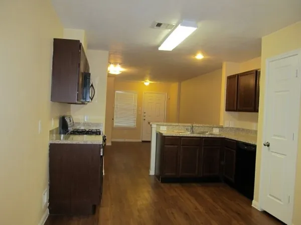 $1,945 | 21627 Micheala Way, Humble, TX 77338