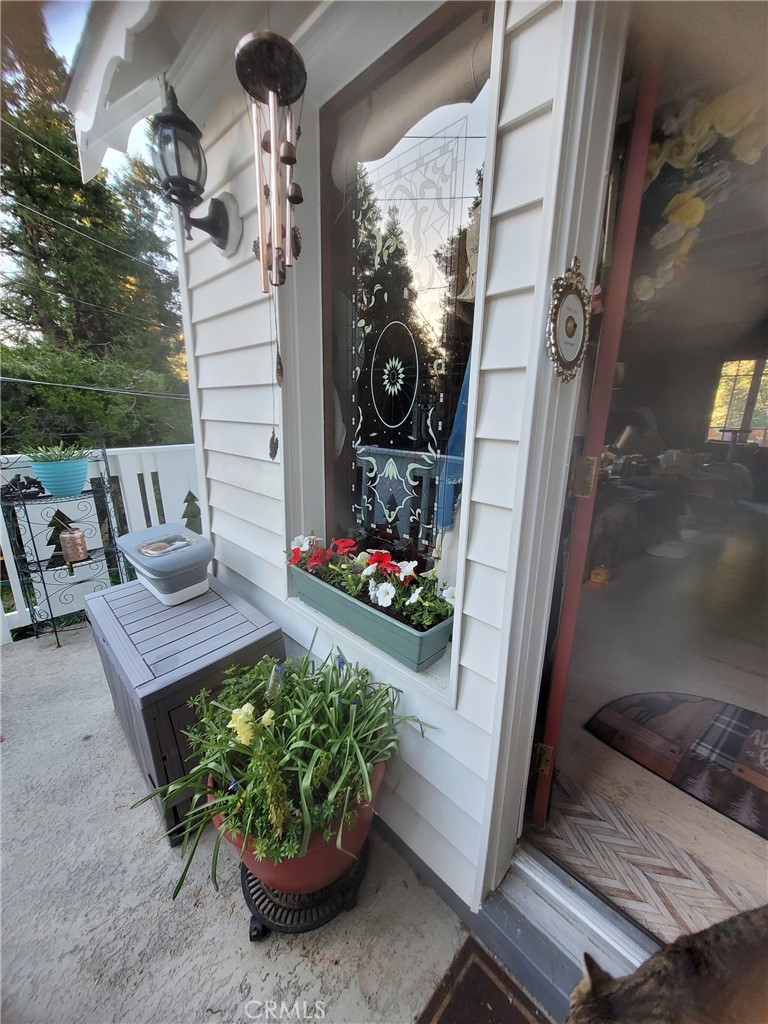 447 Valley Road Crestline, CA 92325 - Photo 7 of 36