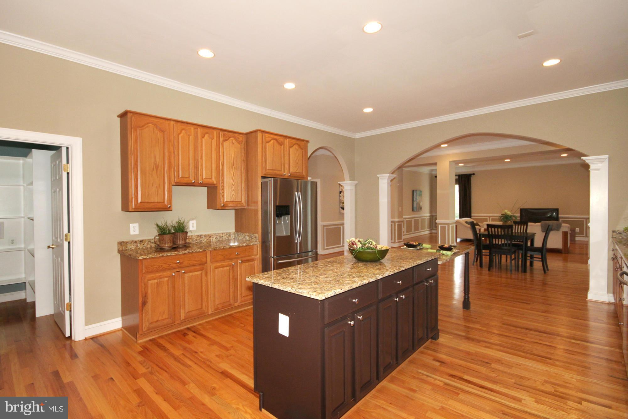 4048 Hunt Road Fairfax, VA 22032 - Photo 11 of 30 Kitchen
