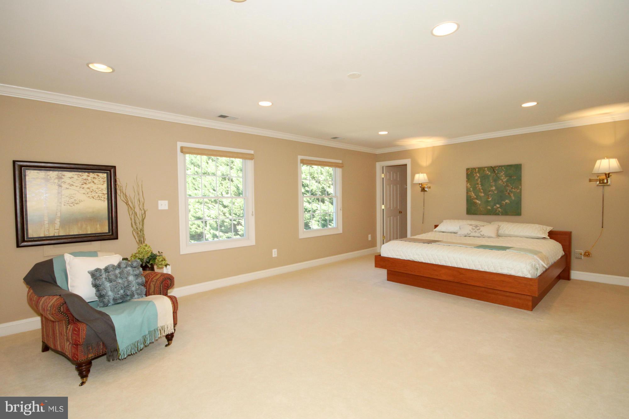 4048 Hunt Road Fairfax, VA 22032 - Photo 15 of 30 Bedroom (Master)