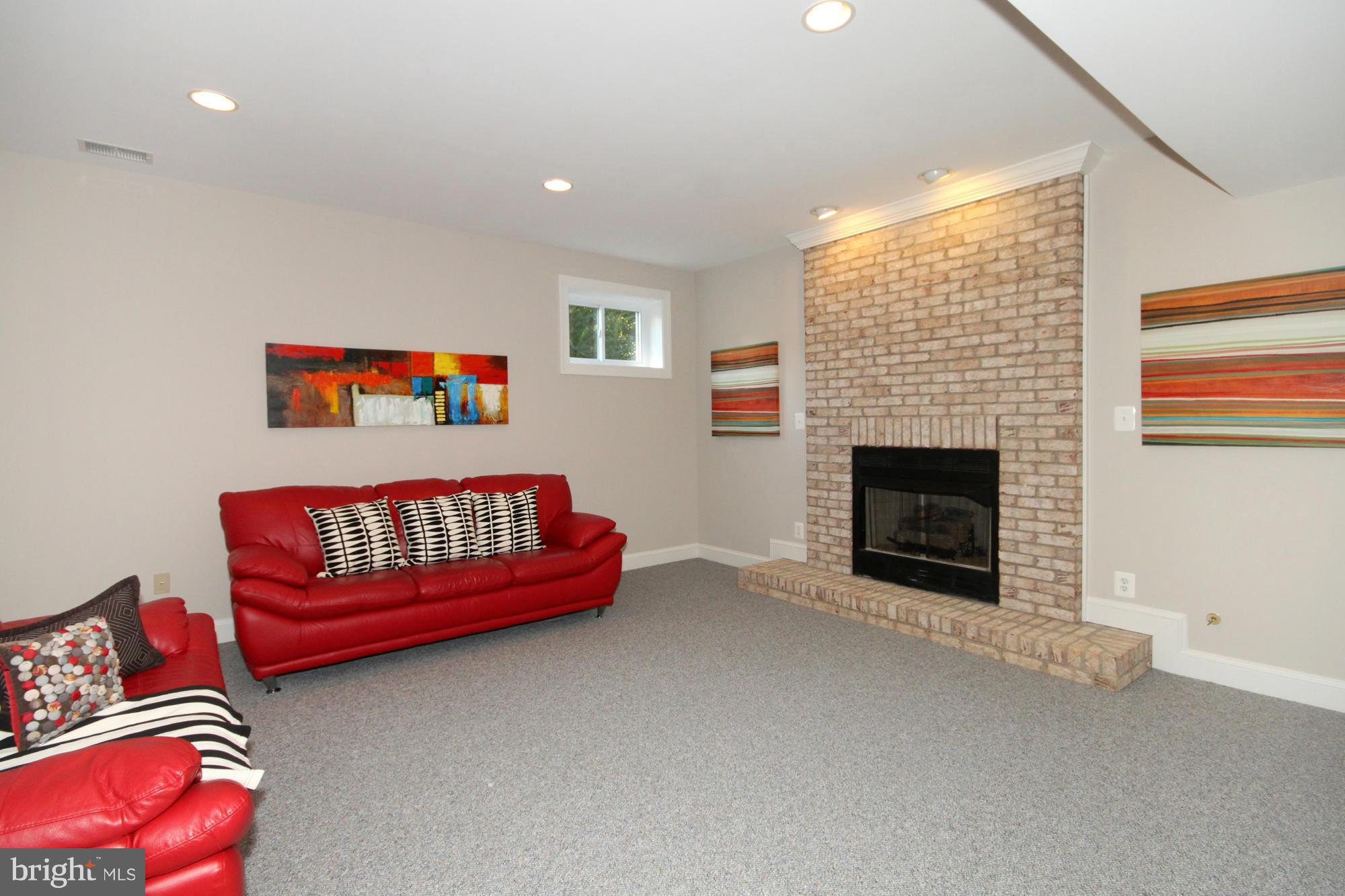 4048 Hunt Road Fairfax, VA 22032 - Photo 25 of 30 Recreation