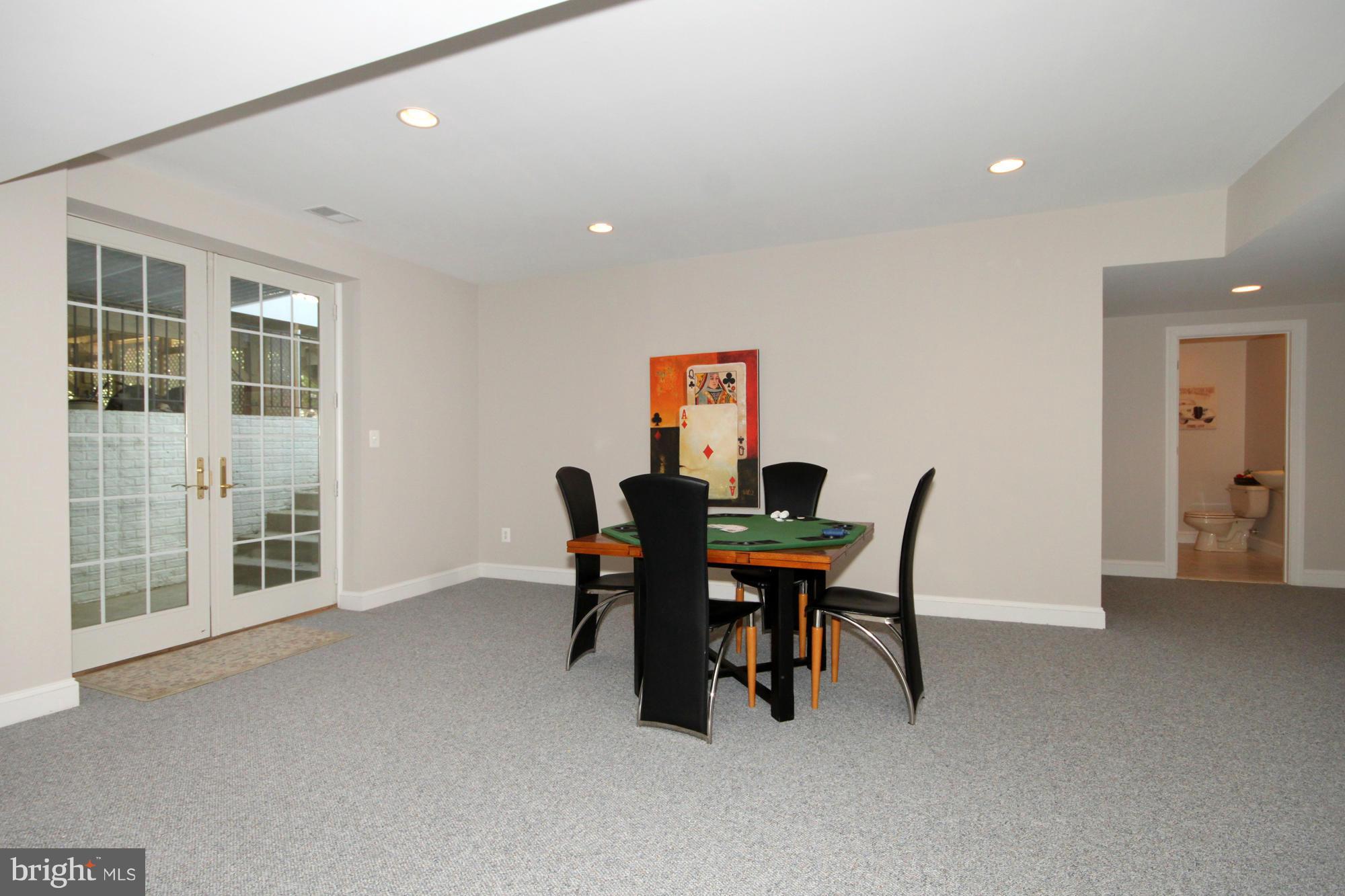 4048 Hunt Road Fairfax, VA 22032 - Photo 26 of 30 Recreation