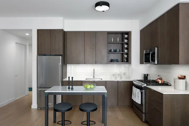 $5,108 | 225 East 39th Street, Unit 23H | Murray Hill