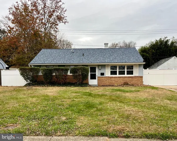 $2,250 | 185 Edge Avenue, New Castle, DE 19720