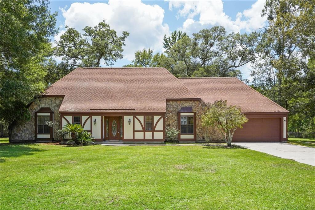 1382 Bristol Court Slidell, LA 70460 - Photo 1 of 20