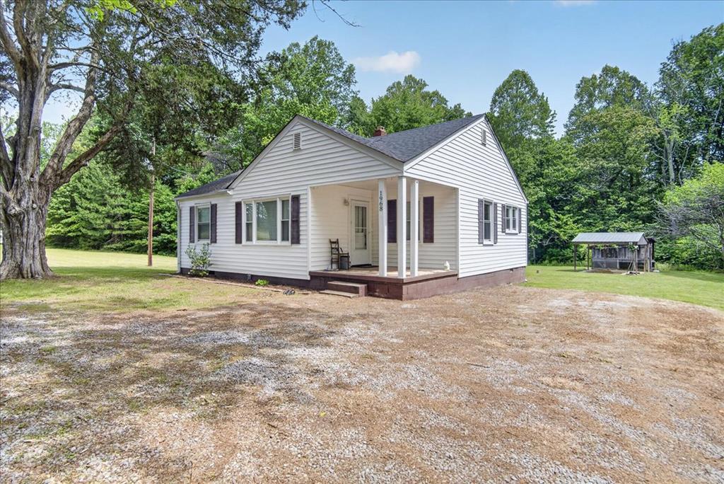 1968 Daniels Road Boydton, VA 23917 - Photo 2 of 41 Gallery Image 2