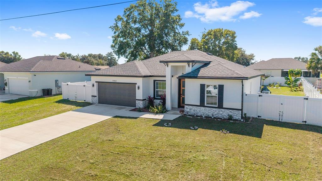 1792 Southwest 160th Place Ocala, FL 34473 - Photo 2 of 69