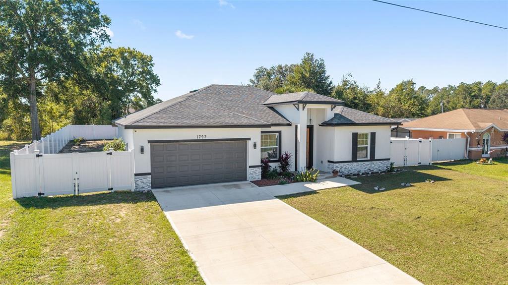 1792 Southwest 160th Place Ocala, FL 34473 - Photo 4 of 69