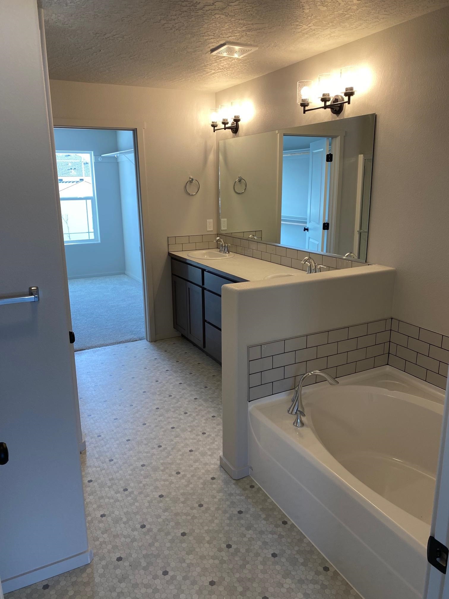 18718 East Riverside Avenue Spokane Valley, WA 99016 - Photo 10 of 20