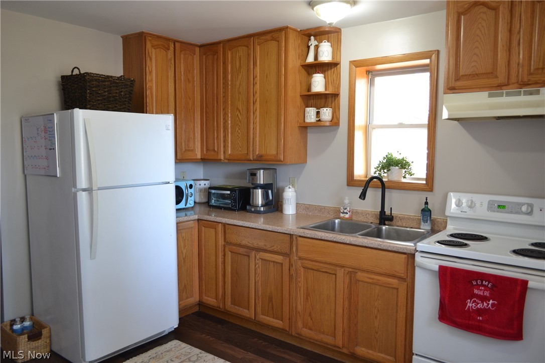 5430 Phillips Rice Road Cortland, OH 44410 - Photo 3 of 16 Gallery Image 3