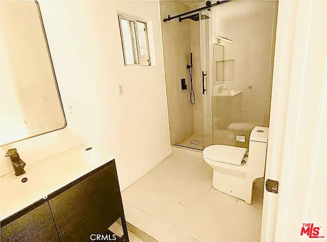 $1,100,000 | 7716 Owensmouth Avenue, Canoga Park, CA 91304