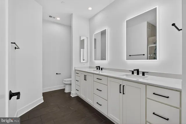 $1,850,000 | 5354 Zenith Overlook, Bethesda, MD 20816