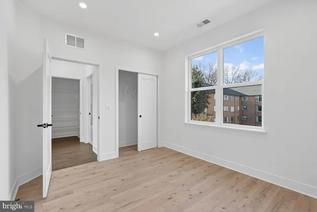 $1,850,000 | 5354 Zenith Overlook, Bethesda, MD 20816