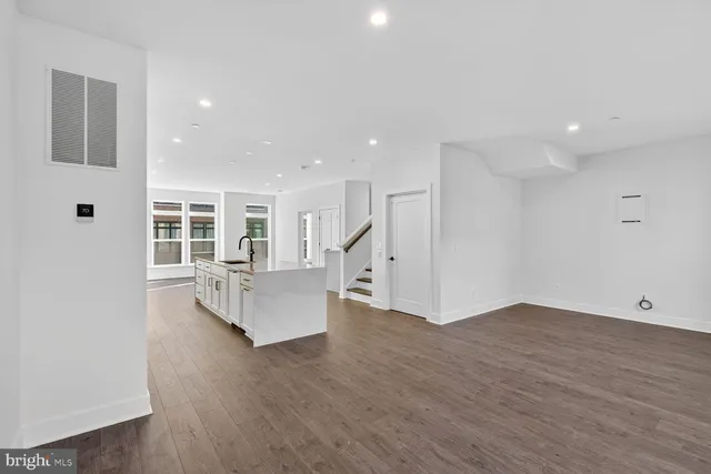 $1,850,000 | 5354 Zenith Overlook, Bethesda, MD 20816