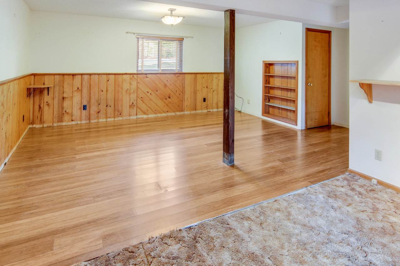 1123 Gonder Road Interlochen, MI 49643 - Photo 23 of 37 1882155-22.JPG