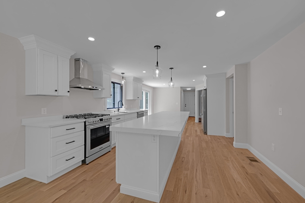 23 Juniper Road Franklin, MA 02038 - Photo 9 of 30 Gallery Image 9