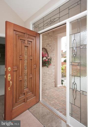 740 South River Landing Road, Unit 740 Edgewater, MD 21037 - Photo 11 of 30 Entrance / Foyer