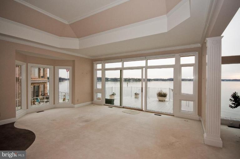 740 South River Landing Road, Unit 740 Edgewater, MD 21037 - Photo 3 of 30 Dining Area