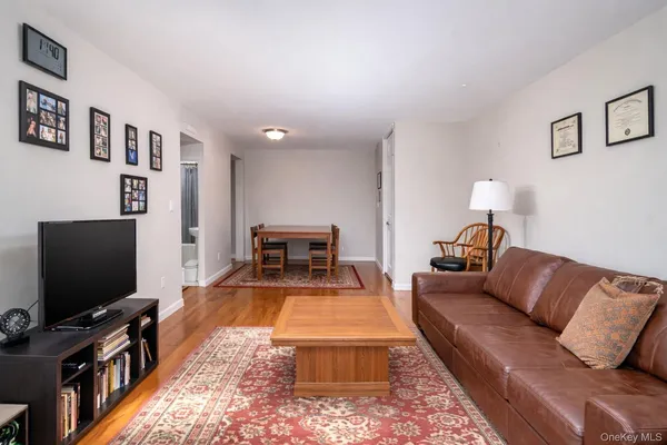 $2,500 | 21 Fairview Avenue, Unit 530, Tuckahoe, NY 10707