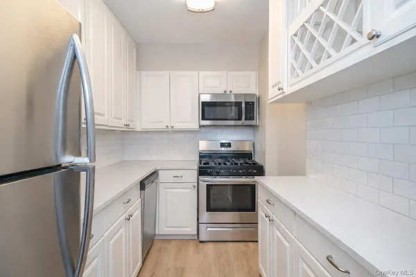 $2,500 | 21 Fairview Avenue, Unit 530, Tuckahoe, NY 10707
