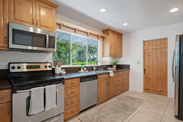 $1,835,000 | 918 Crestwood Drive, Santa Barbara, CA 93105